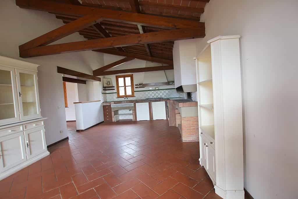 casa en Treggiaia, Tuscany 10082246