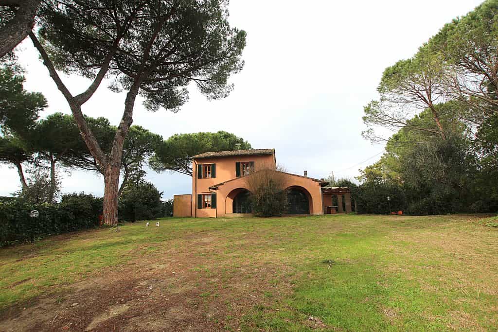 House in Treggiaia, Tuscany 10082246