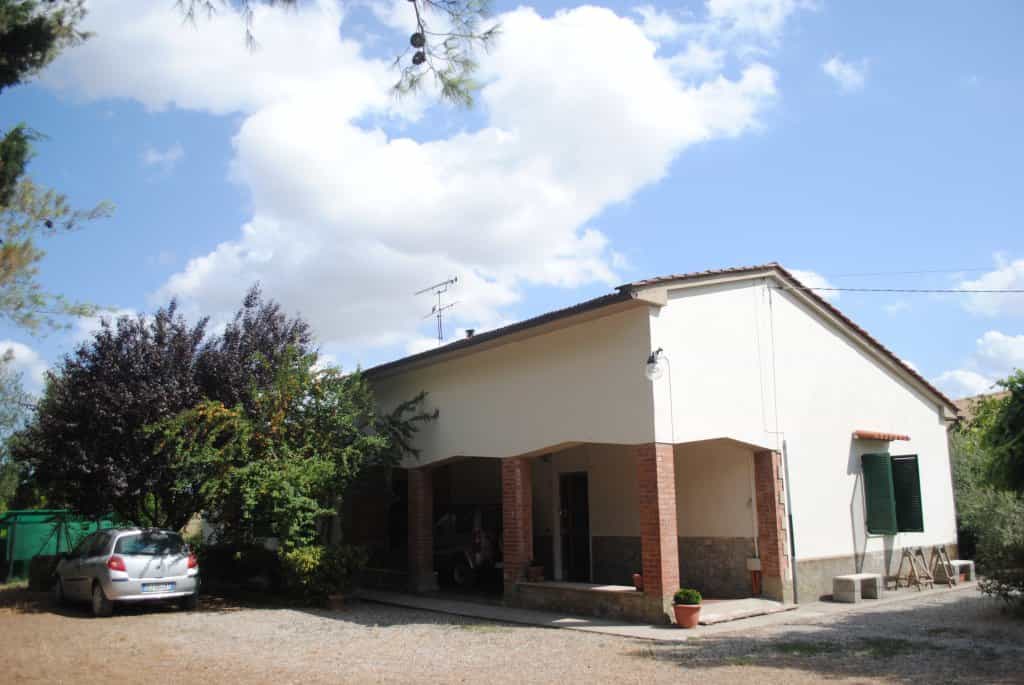 жилой дом в Монтекатини, Тоскана 10082256