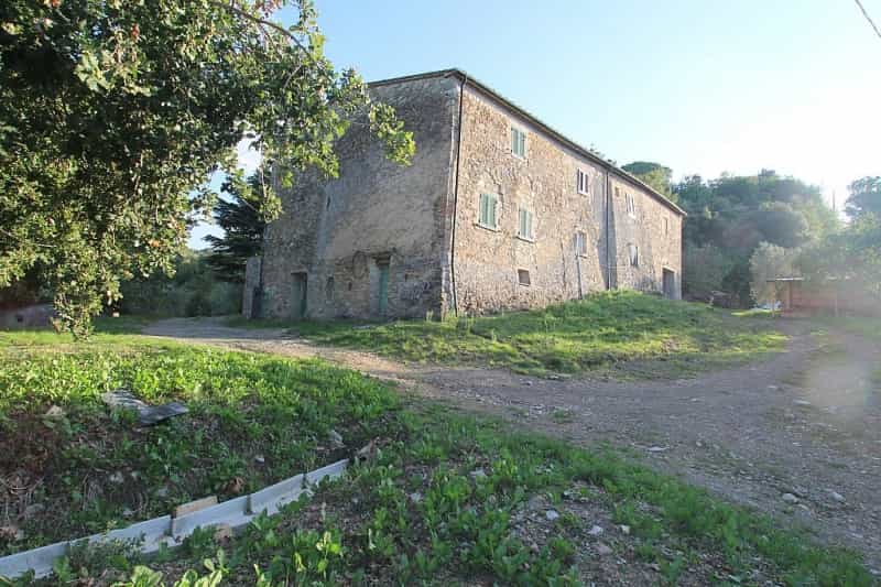 House in San Dalmazio, Tuscany 10082279