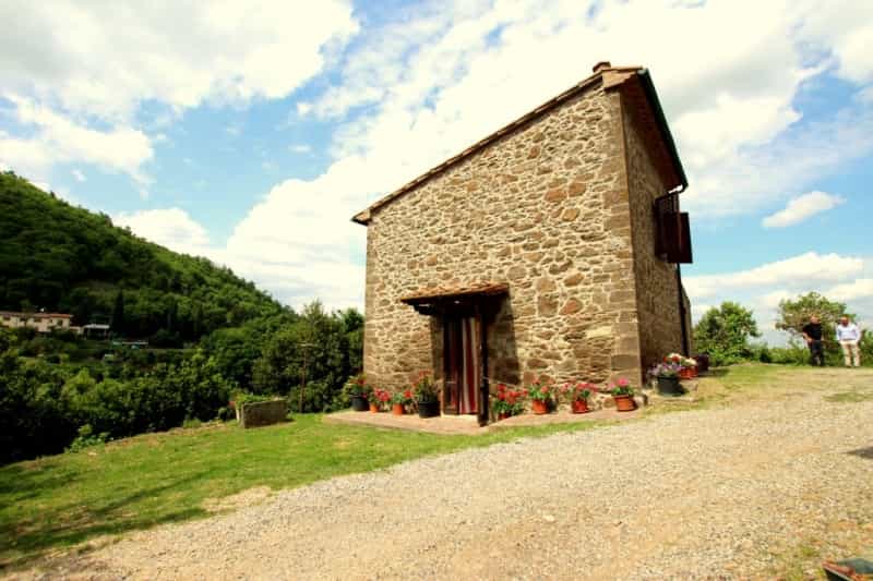 Rumah di Montecatini, Toskana 10082283