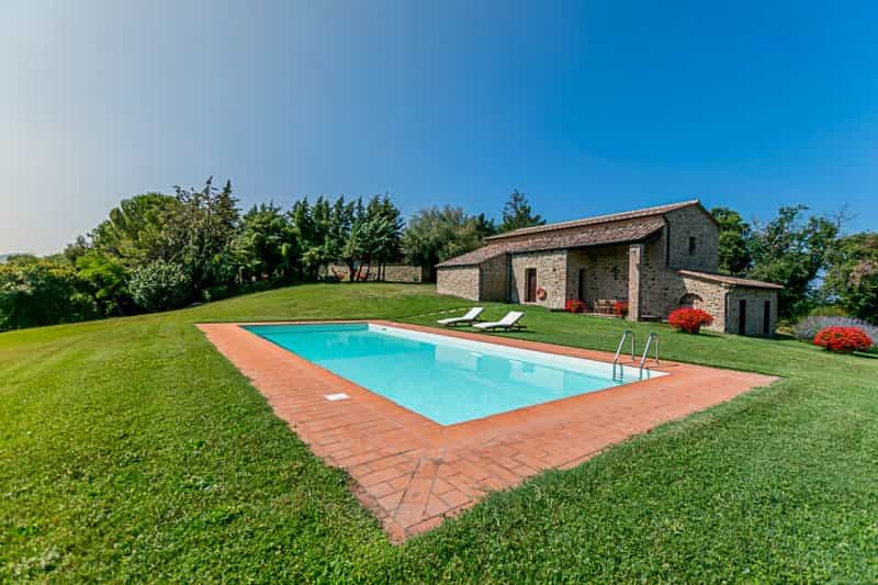 House in San Dalmazio, Tuscany 10082297