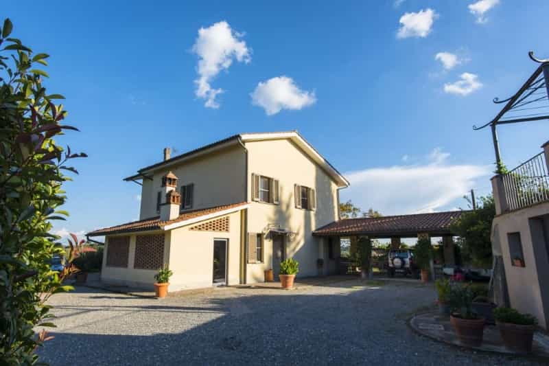 rumah dalam Palaia, Tuscany 10082303