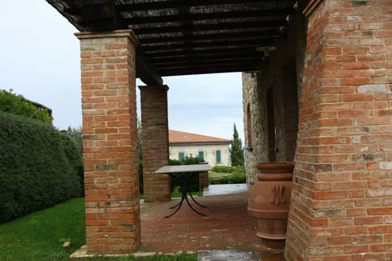 Dom w Chianni, Toskania 10082327