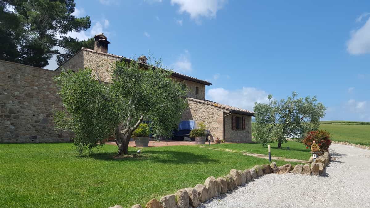 Condomínio no Volterra, Toscana 10082335