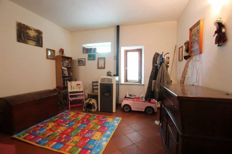 rumah dalam Volterra, Tuscany 10082343