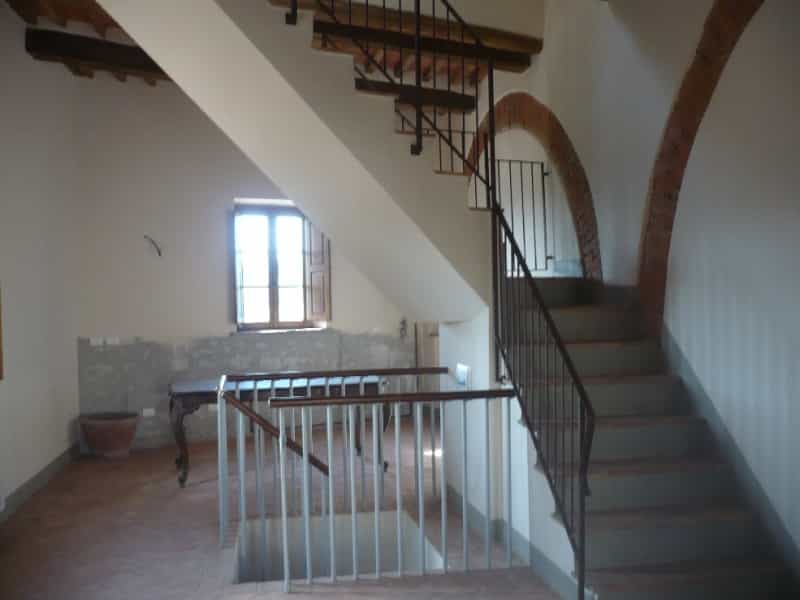 Condominium in Casciana Terme, Tuscany 10082366