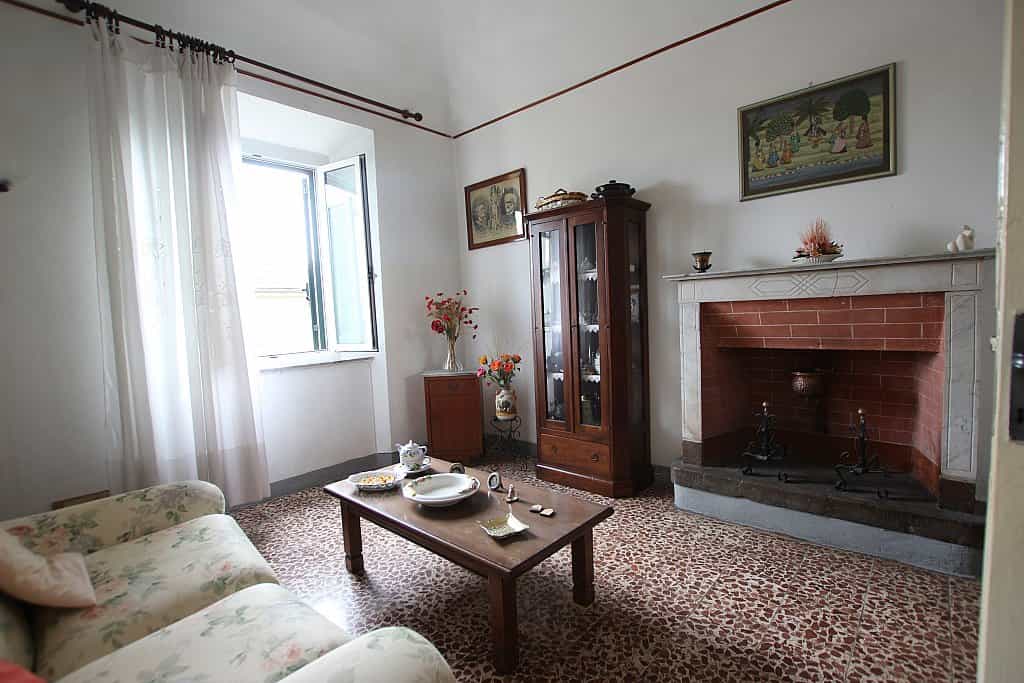 Condominium in Montecatini, Tuscany 10082381