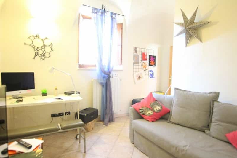 Квартира в Вольтерра, Тоскана 10082383