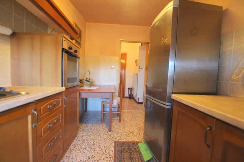 Квартира в Вольтерра, Тоскана 10082393