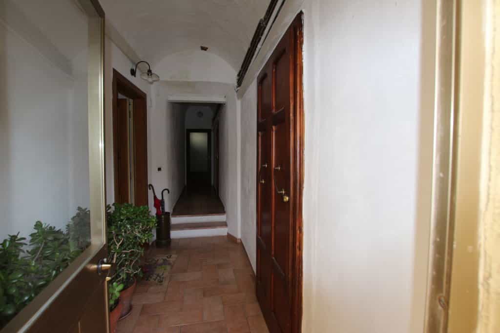Condominium in Pisa, Tuscany 10082406
