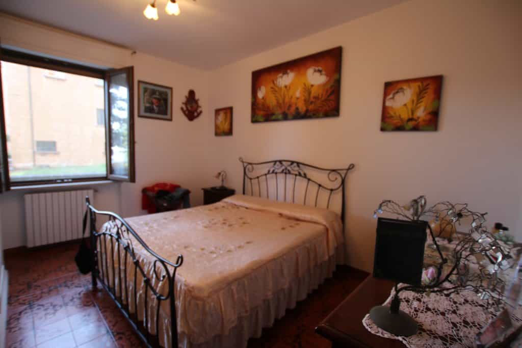 Hus i Volterra, Toscana 10082415