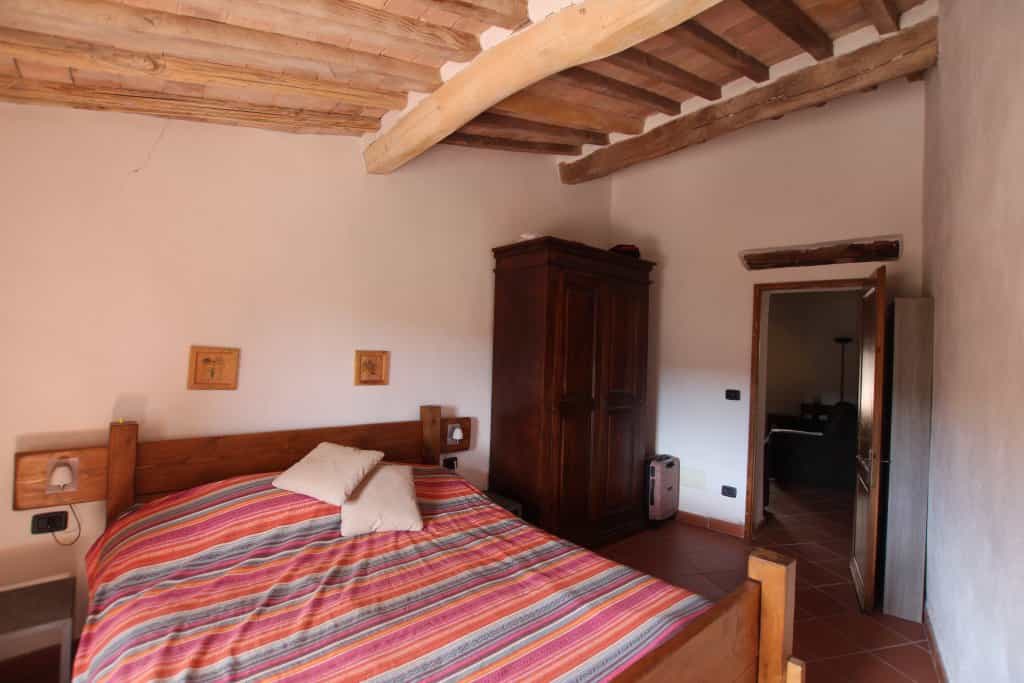 Condominium in Montecatini, Tuscany 10082419