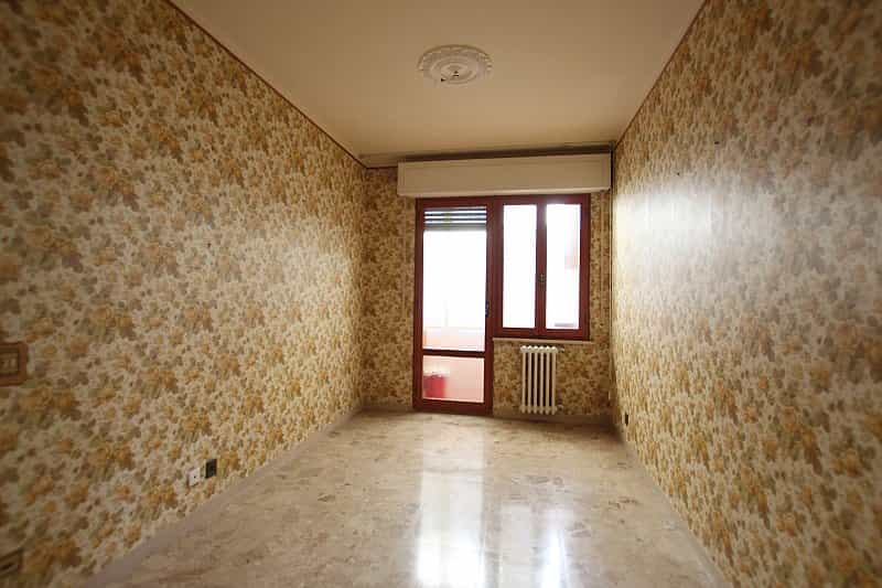 公寓 在 Pisa, Tuscany 10082439