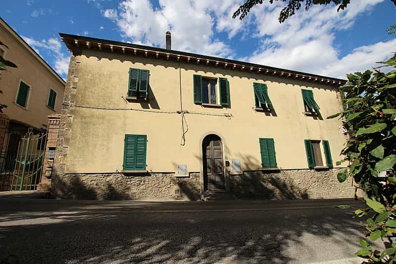 Kondominium dalam Volterra, Tuscany 10082442
