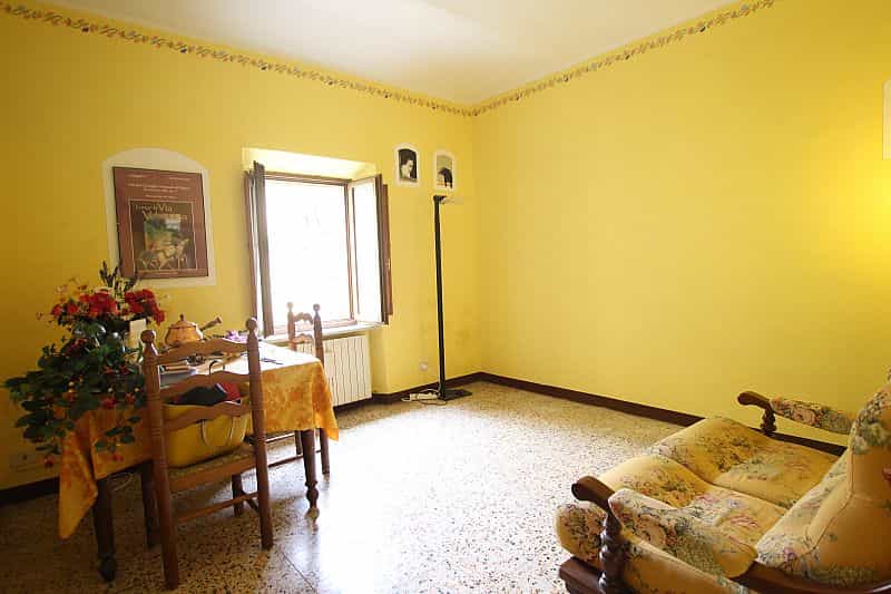 Condominio en Volterra, toscana 10082446
