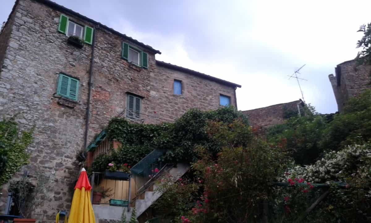 Будинок в Монтекатіні, Тоскана 10082453