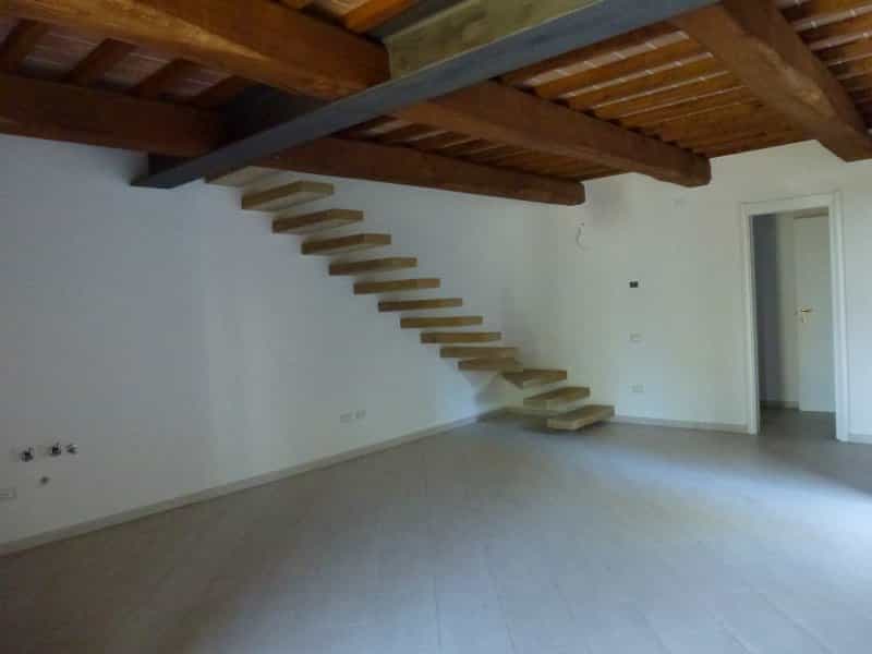 Condominium in Peccioli, Toscane 10082457