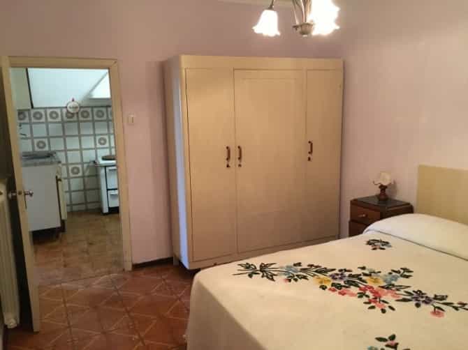 Condominium in Laiatico, Tuscany 10082468
