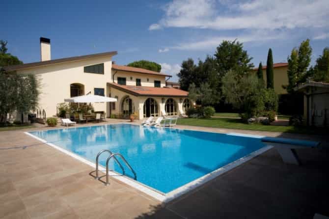 House in Mezzana, Tuscany 10082503