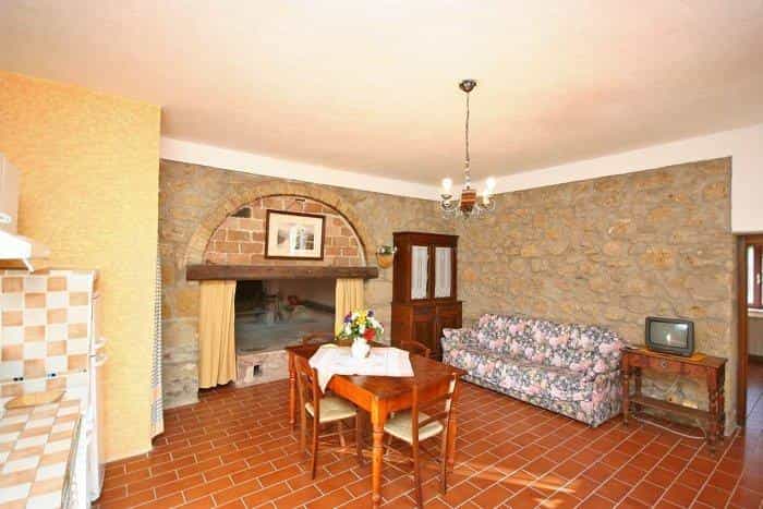 Haus im Castelnuovo im Val di Cecina, Toskana 10082529