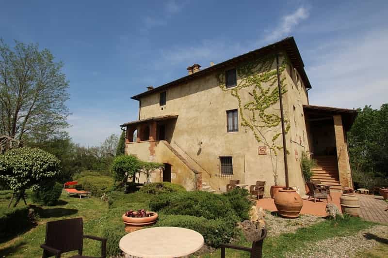 Condominium in Colle di Val d'Elsa, Tuscany 10082547