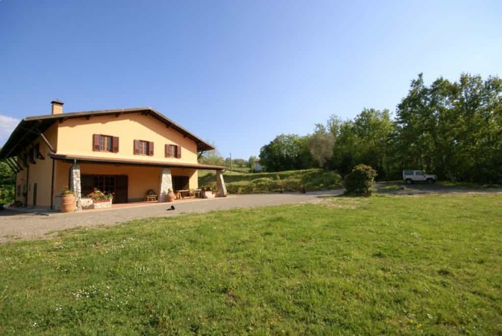 Dom w Terricciola, Tuscany 10082553