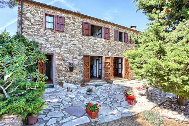 rumah dalam Campiglia Marittima, Tuscany 10082560