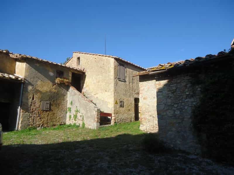 Rumah di San Gimignano, Toskana 10082567
