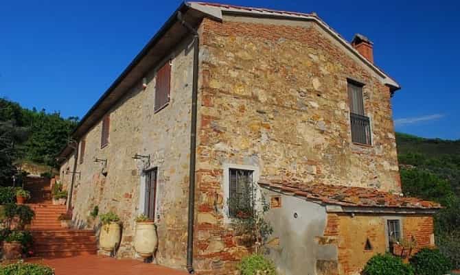 House in Mezzana, Tuscany 10082571
