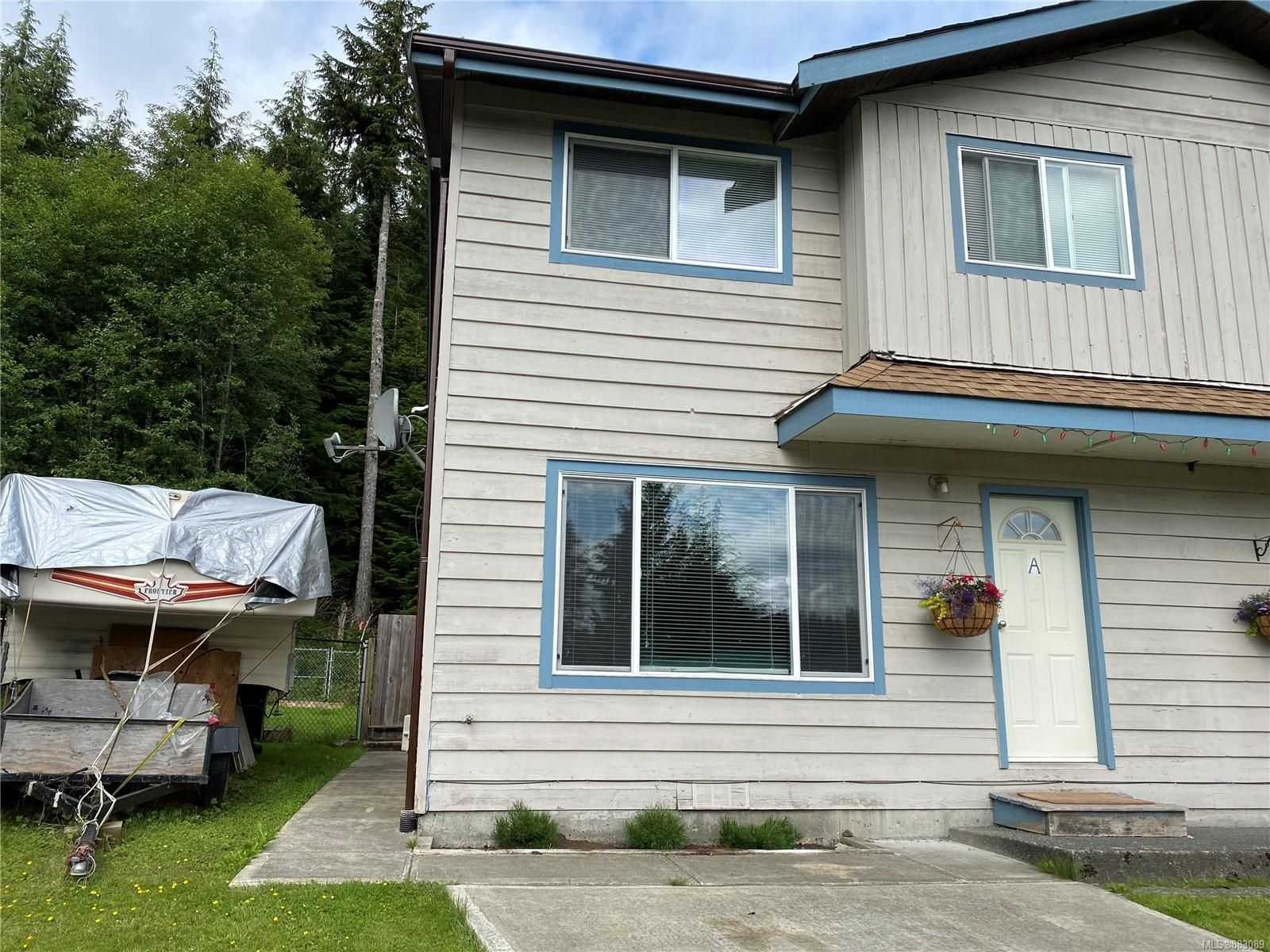 House in North Island, BC 10082626