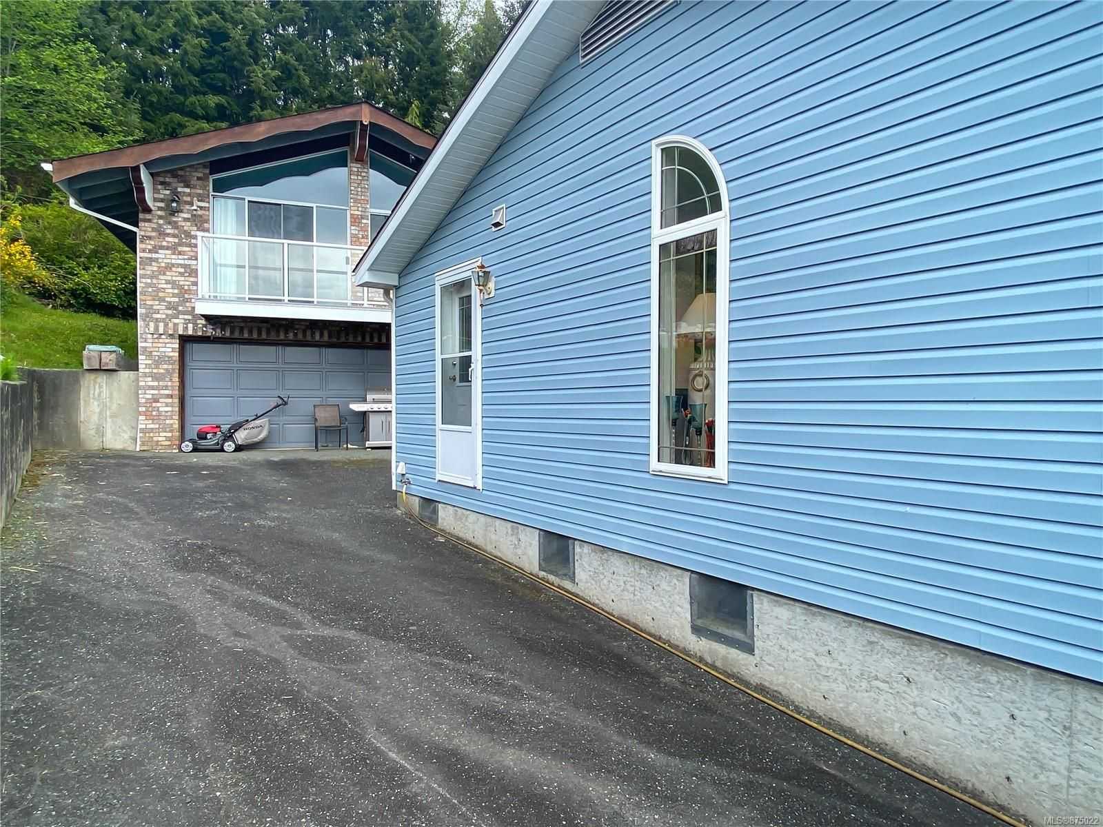 Huis in North Island, BC 10082628