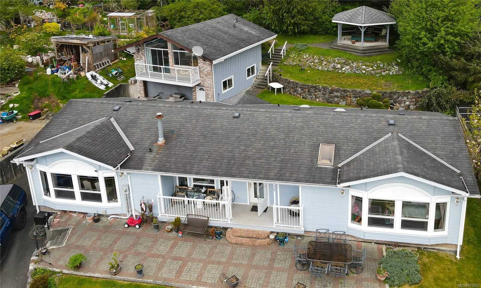 House in North Island, BC 10082628