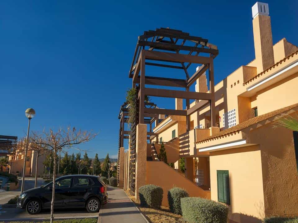 Квартира в Hacienda Del Alamo Golf Resort, Murcia 10082680