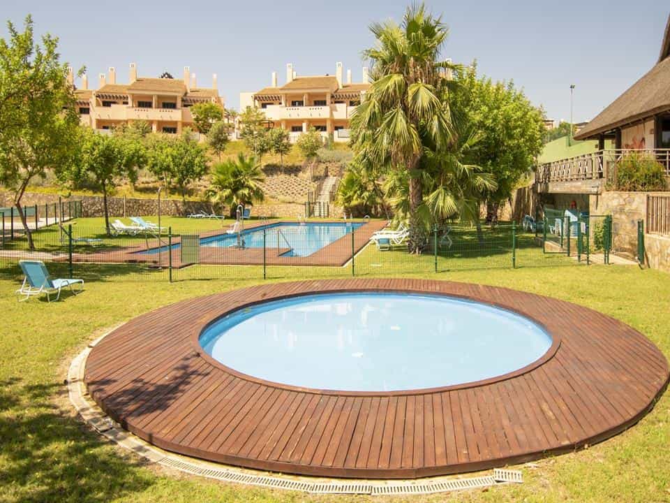 Eigentumswohnung im Hacienda Del Alamo Golf Resort, Murcia 10082680
