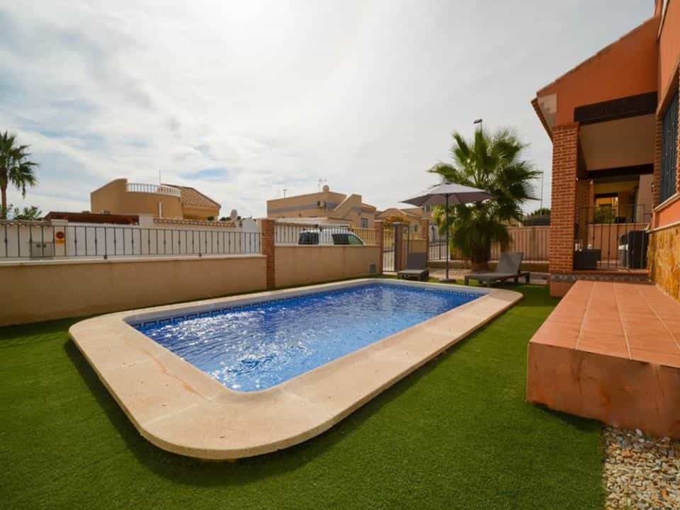 жилой дом в Pinar De Campoverde, Alicante 10082714