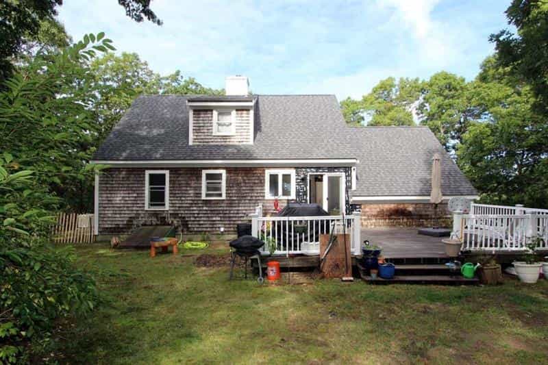 Dom w Pondsville, Massachusetts 10083598