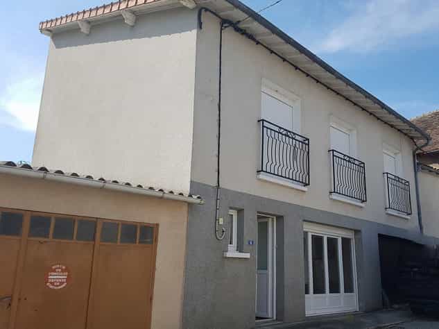 Huis in La Trimouille, Nouvelle-Aquitanië 10083639