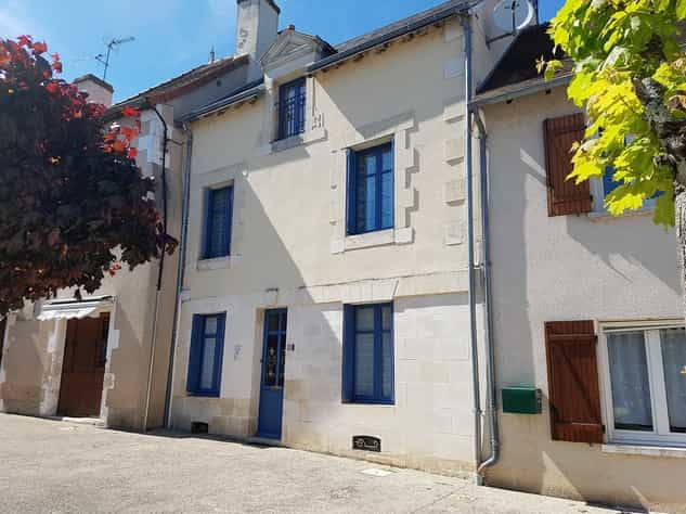 Talo sisään La Trimouille, Nouvelle-Aquitaine 10083658