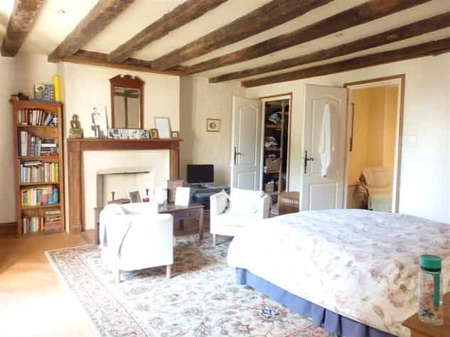 Dom w Luchapt, Poitou-Charentes 10083667