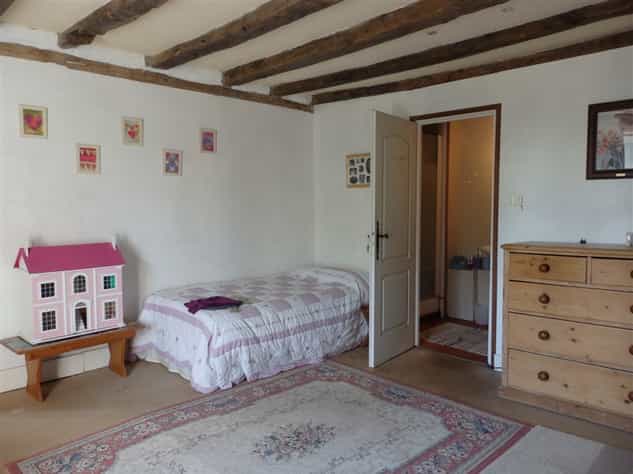 Dom w Luchapt, Poitou-Charentes 10083667