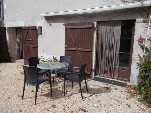 жилой дом в Romagne, Poitou-Charentes 10083668