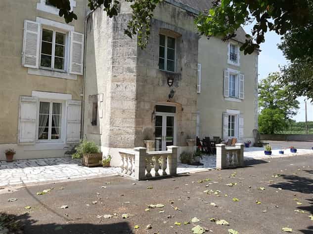 मकान में Ardilleux, Nouvelle-Aquitaine 10083687