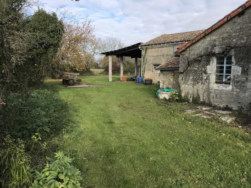 Rumah di Sauze-Vaussais, Poitou-Charentes 10083695