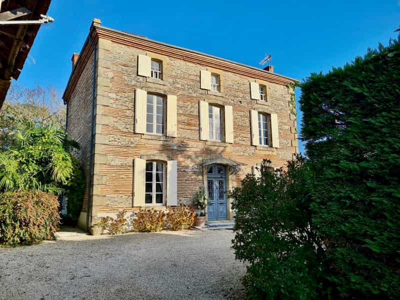 House in Monclar, Nouvelle-Aquitaine 10083702