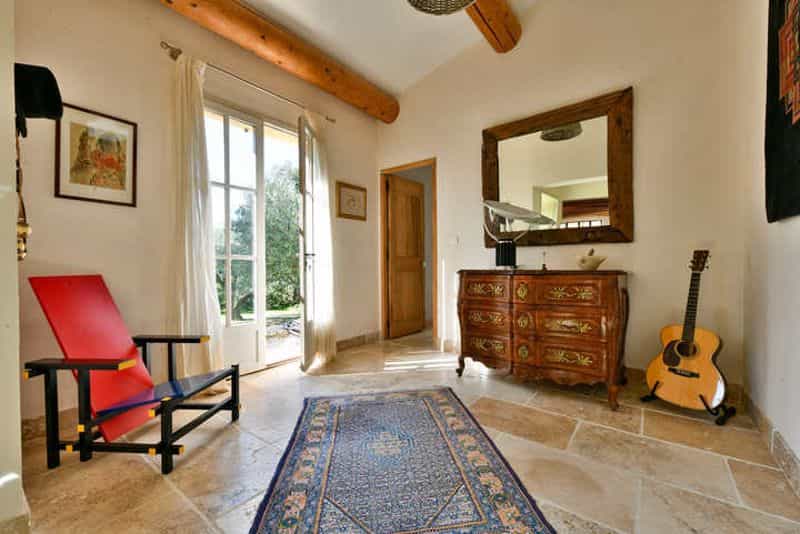 casa no Uzes, Languedoc-Roussillon 10083707