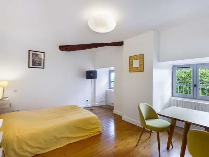 Dom w Lauzerte, Midi-Pyrenees 10083717