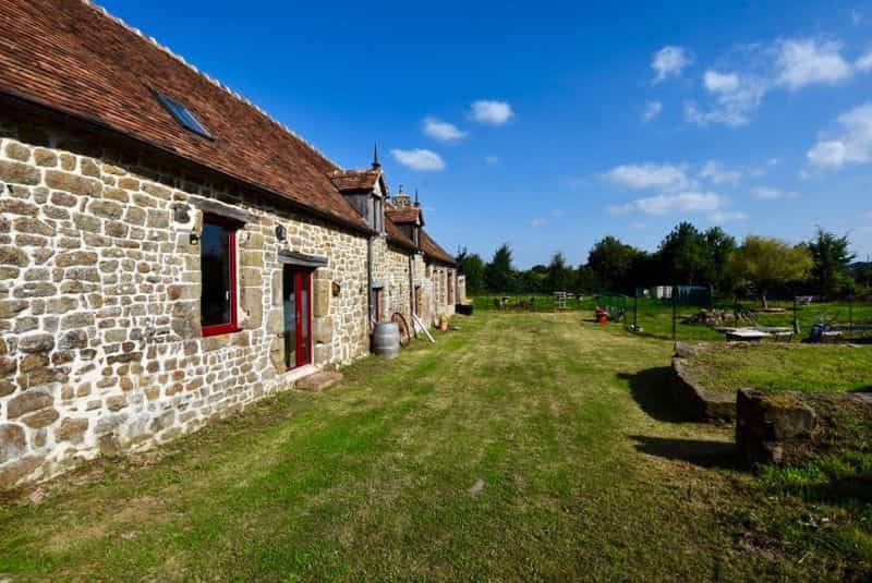 Huis in Saint-Mars-d'Egrenne, Normandië 10083739