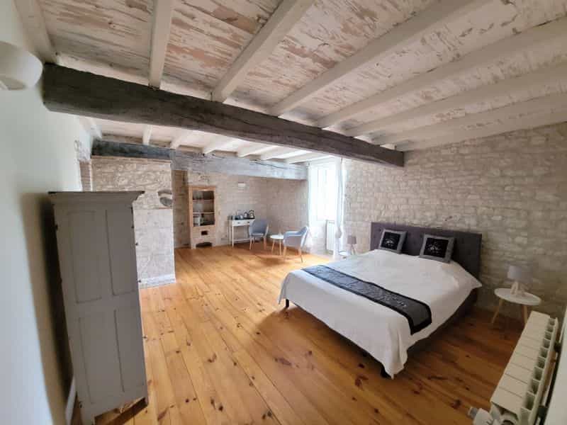 Rumah di Lauzerte, Midi-Pyrenees 10083748