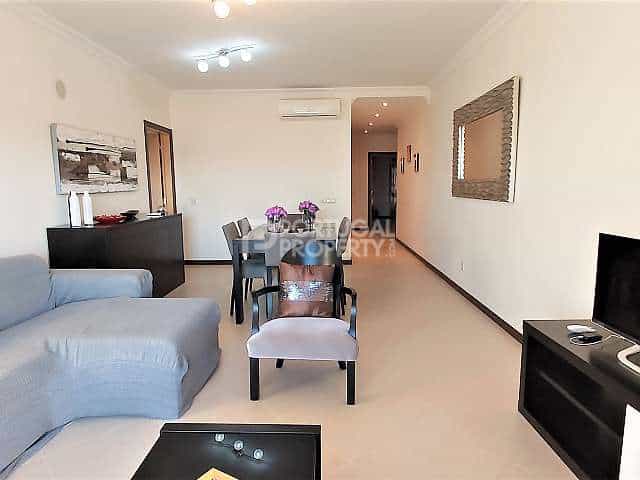 Condominium in Quarteira, Algarve 10084038